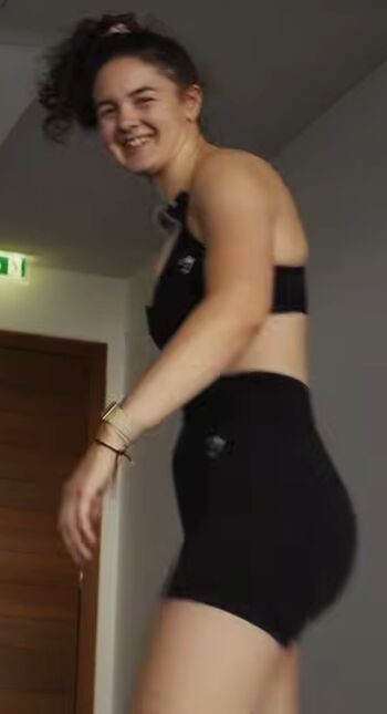 Abbi pulling leaked private photo uncensored HD quality