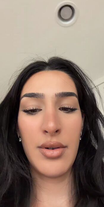Adolladola leaked private photo uncensored HD quality