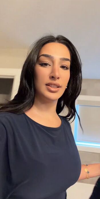 Adolladola leaked private photo uncensored HD quality