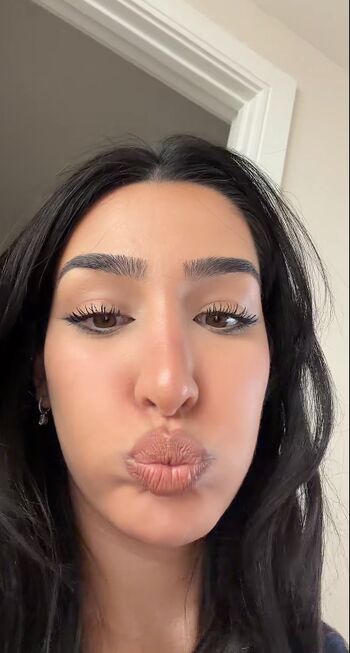 Adolladola leaked private photo uncensored HD quality