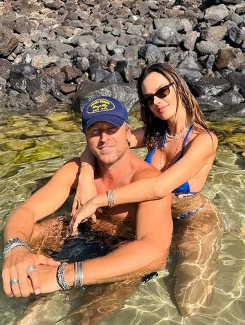 Alessandra ambrosio  page leaked private photo uncensored HD quality