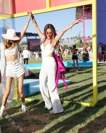 Alessandra ambrosio  page leaked private photo uncensored HD quality