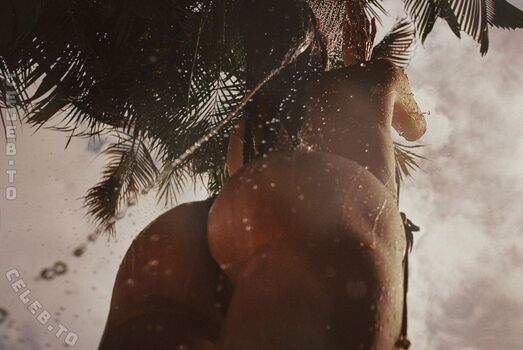 Alessandra ambrosio  page leaked private photo uncensored HD quality