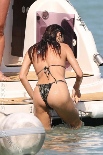 Alessandra ambrosio  page leaked private photo uncensored HD quality