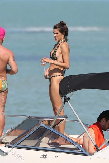 Alessandra ambrosio  page leaked private photo uncensored HD quality