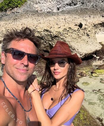 Alessandra ambrosio  page leaked private photo uncensored HD quality