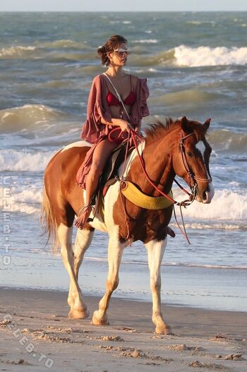 Alessandra ambrosio  page leaked private photo uncensored HD quality