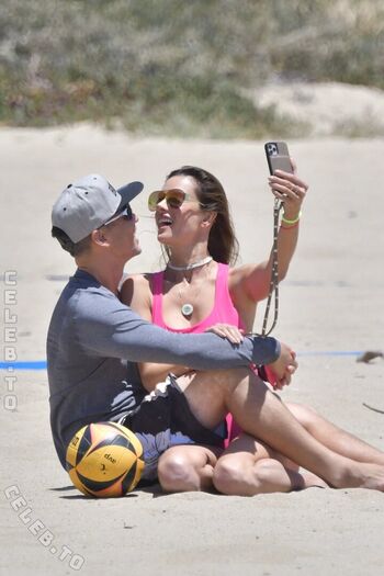 Alessandra ambrosio  page leaked private photo uncensored HD quality