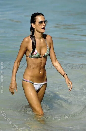Alessandra ambrosio  page leaked private photo uncensored HD quality