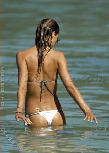 Alessandra ambrosio  page leaked private photo uncensored HD quality