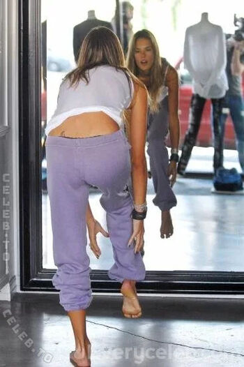 Alessandra ambrosio  page leaked private photo uncensored HD quality