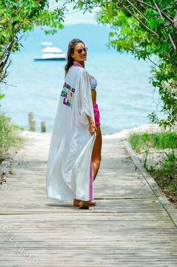 Alessandra ambrosio  page leaked private photo uncensored HD quality