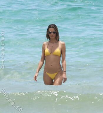 Alessandra ambrosio  page leaked private photo uncensored HD quality