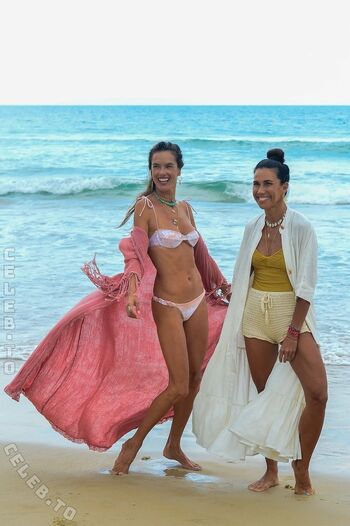 Alessandra ambrosio  page leaked private photo uncensored HD quality