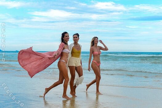 Alessandra ambrosio  page leaked private photo uncensored HD quality