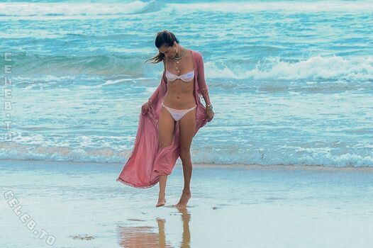 Alessandra ambrosio  page leaked private photo uncensored HD quality