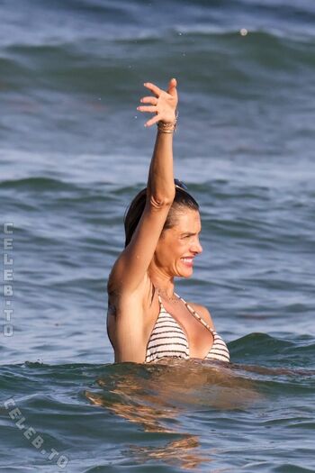 Alessandra ambrosio  page leaked private photo uncensored HD quality