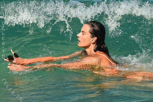 Alessandra ambrosio  page leaked private photo uncensored HD quality