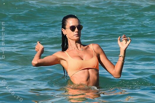 Alessandra ambrosio  page leaked private photo uncensored HD quality