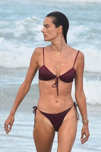 Alessandra ambrosio  page leaked private photo uncensored HD quality