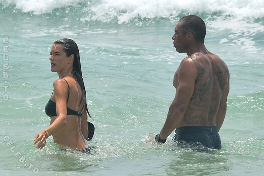 Alessandra ambrosio  page leaked private photo uncensored HD quality
