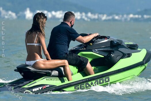 Alessandra ambrosio  page leaked private photo uncensored HD quality