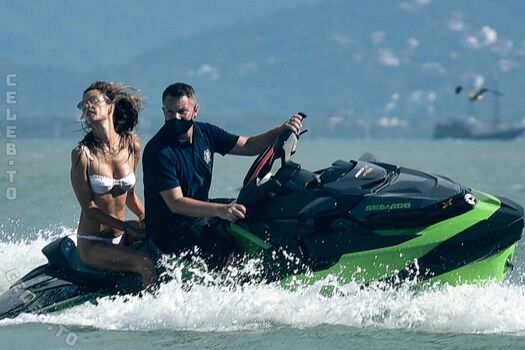 Alessandra ambrosio  page leaked private photo uncensored HD quality