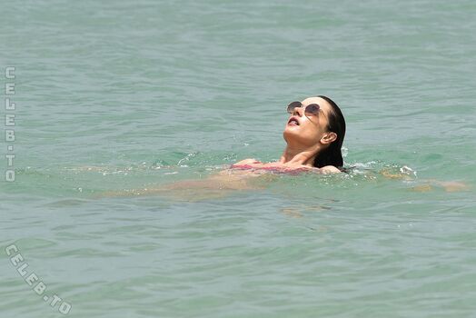 Alessandra ambrosio  page leaked private photo uncensored HD quality
