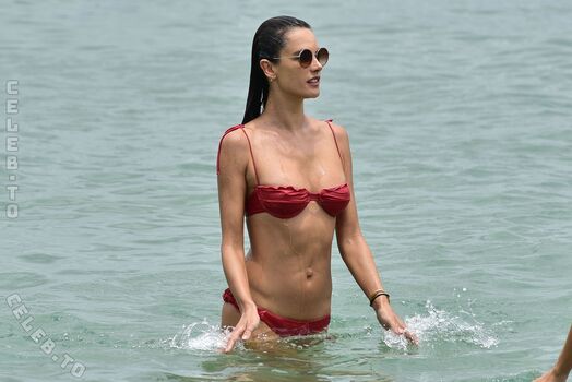 Alessandra ambrosio  page leaked private photo uncensored HD quality