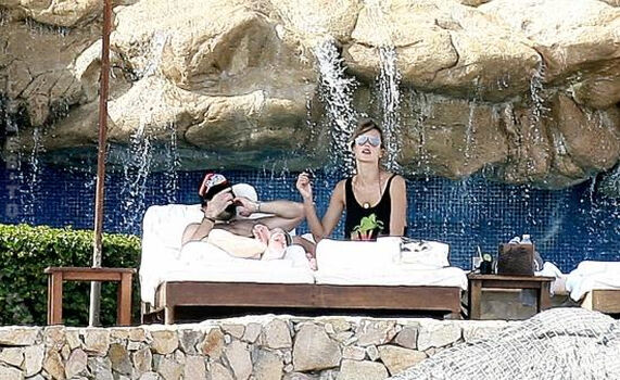 Alessandra ambrosio  page leaked private photo uncensored HD quality