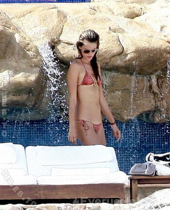 Alessandra ambrosio  page leaked private photo uncensored HD quality
