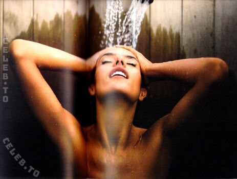 Alessandra ambrosio  page leaked private photo uncensored HD quality