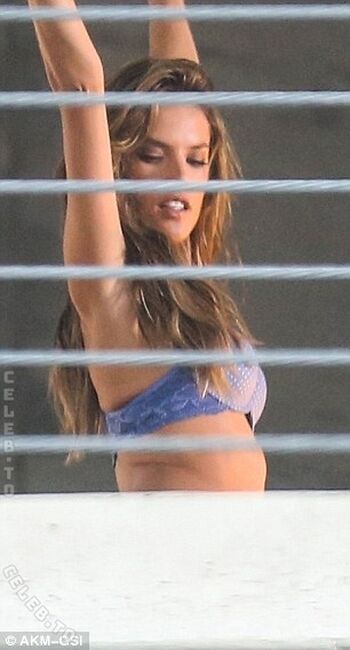Alessandra ambrosio  page leaked private photo uncensored HD quality