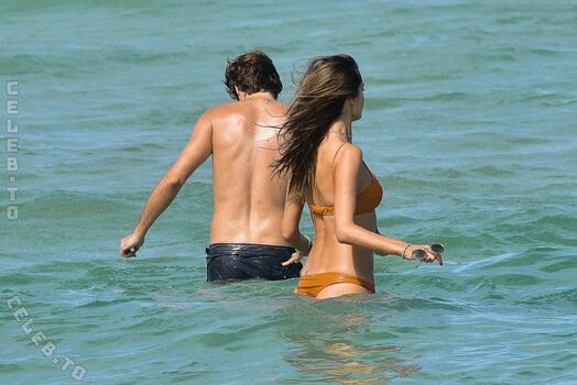 Alessandra ambrosio  page leaked private photo uncensored HD quality