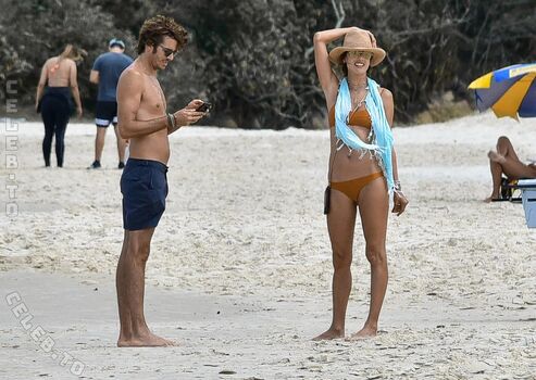 Alessandra ambrosio  page leaked private photo uncensored HD quality