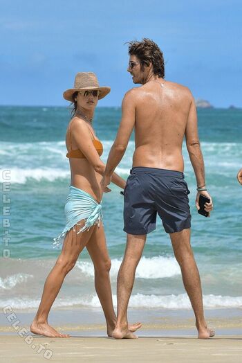 Alessandra ambrosio  page leaked private photo uncensored HD quality