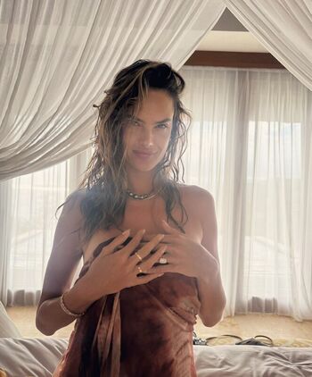Alessandra ambrosio  page leaked private photo uncensored HD quality