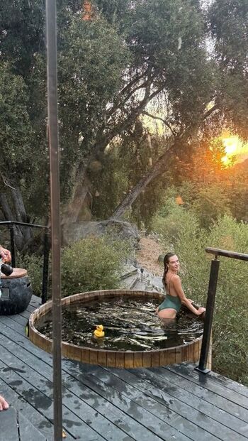 Alessandra ambrosio  page leaked private photo uncensored HD quality