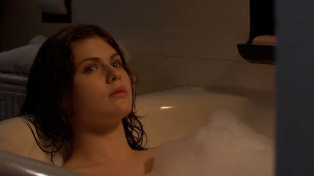 Alexandra daddario  page leaked private photo uncensored HD quality