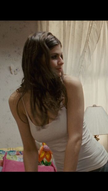 Alexandra daddario  page leaked private photo uncensored HD quality