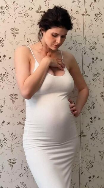 Alexandra daddario  page leaked private photo uncensored HD quality