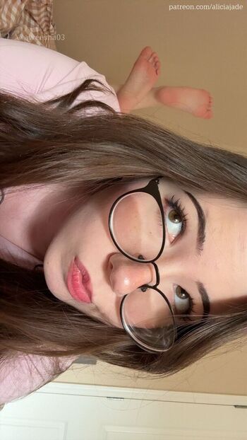 Aliciajade page leaked private photo uncensored HD quality