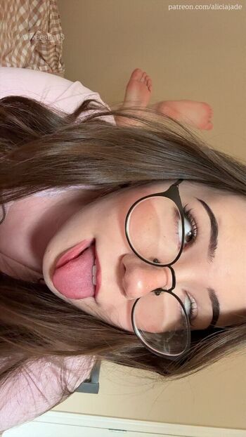 Aliciajade page leaked private photo uncensored HD quality