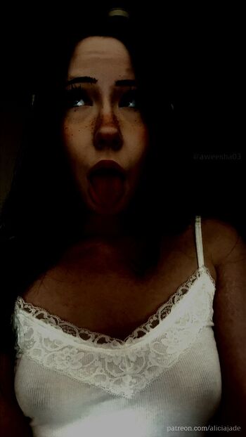 Aliciajade page leaked private photo uncensored HD quality