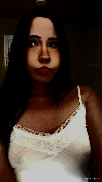 Aliciajade page leaked private photo uncensored HD quality