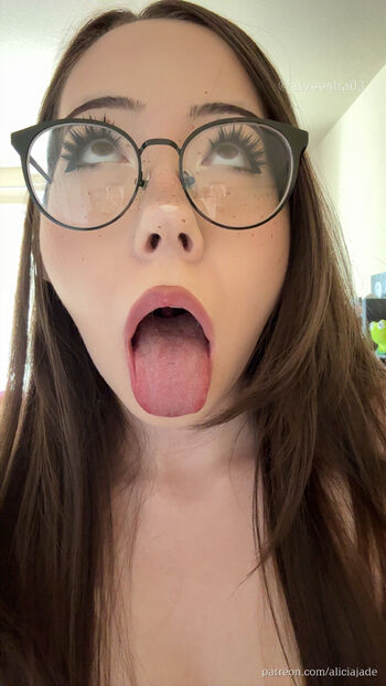 Aliciajade leaked private photo uncensored HD quality