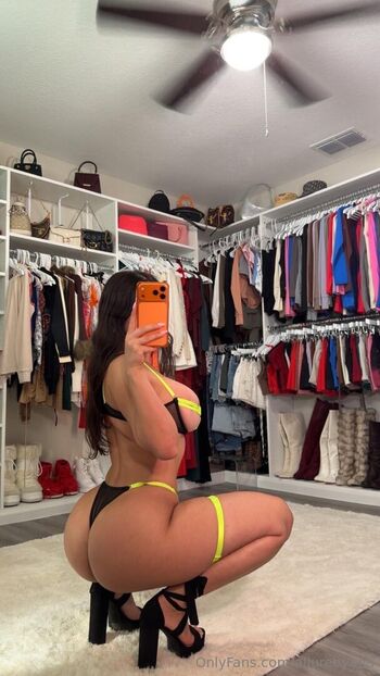 Allure by ana  page leaked private photo uncensored HD quality