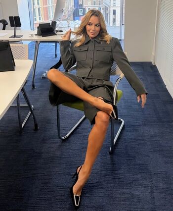 Amanda holden  page leaked private photo uncensored HD quality
