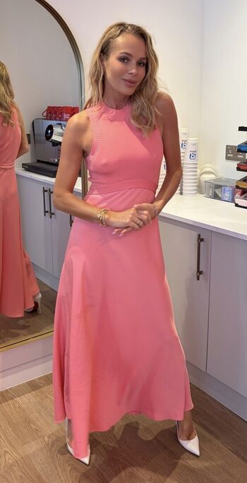 Amanda holden  page leaked private photo uncensored HD quality