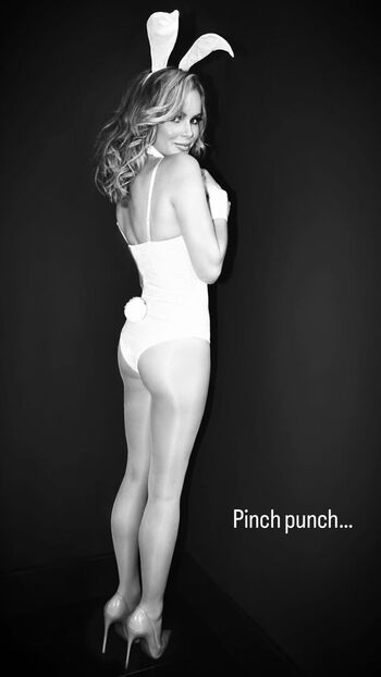 Amanda holden leaked private photo uncensored HD quality